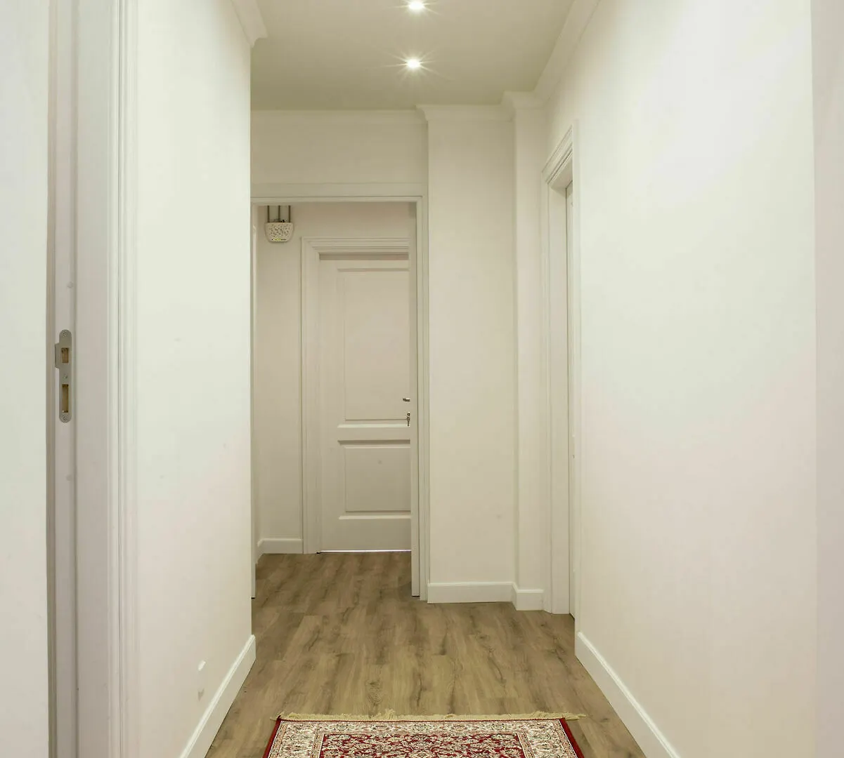 Suite Deal Rom